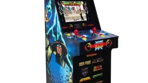 揭秘永州队湘超荣耀时刻：108万奖金+豪车相送，全队共享胜利喜悦！